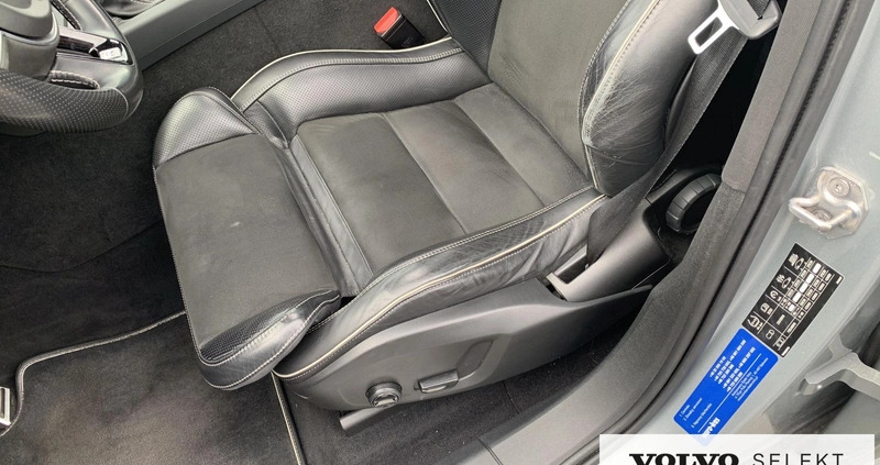 Volvo XC 60 cena 139900 przebieg: 140949, rok produkcji 2018 z Świnoujście małe 326